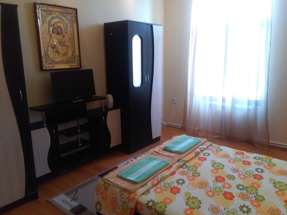 Hotel Casa Ovi Si Simo Haţeg Zewnętrze zdjęcie